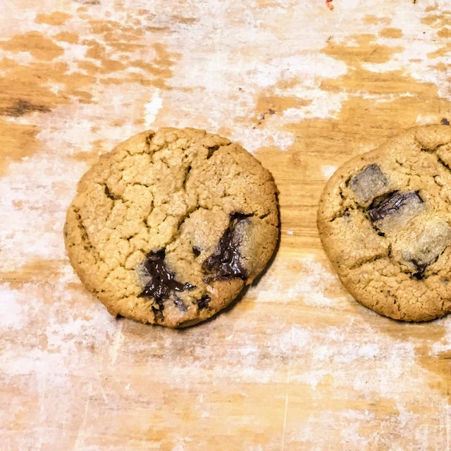 Vegan Peanut Butter Chocolate Chip Cookies